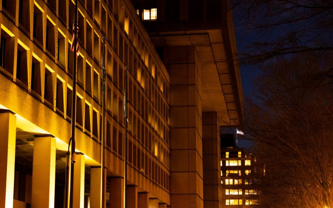 PERSONÁLNE ČISTKY STUPŇUJÚ ZNEPOKOJENIE AGENTOV FBI