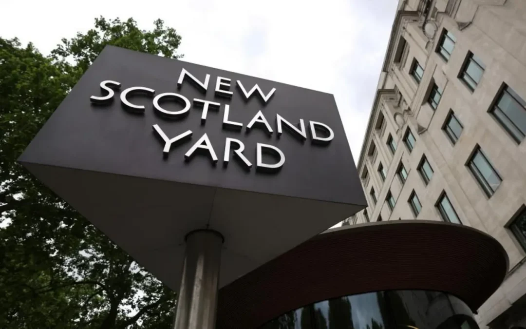 VO VEĽKEJ BRITÁNII ZATKLI TRI OSOBY PRE PODOZRENIE ZO ŠPIONÁŽE PRE RUSKO